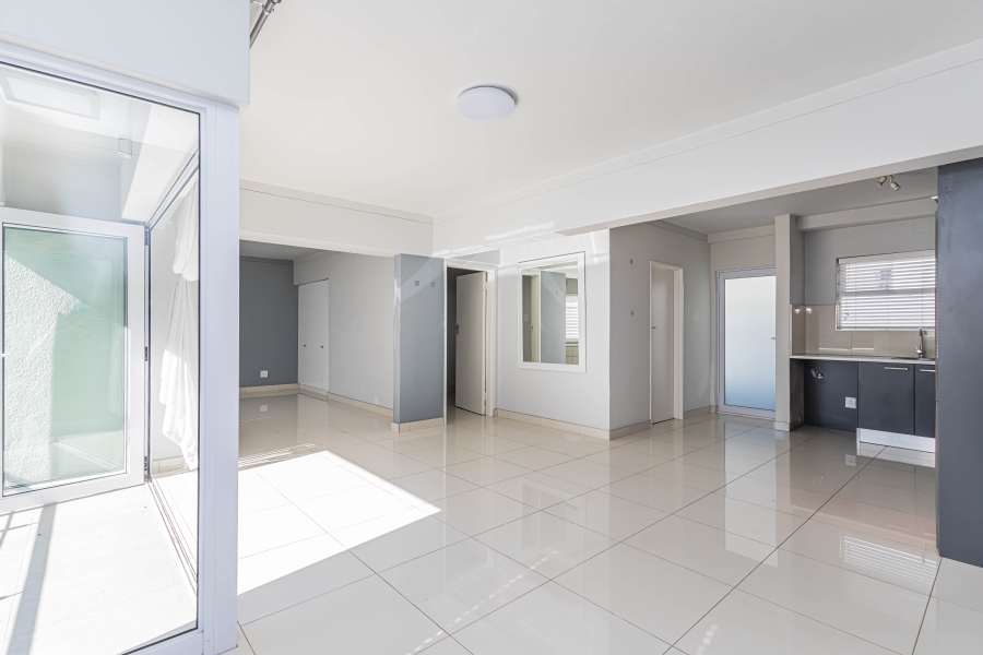 To Let 2 Bedroom Property for Rent in Sea Point Western Cape
